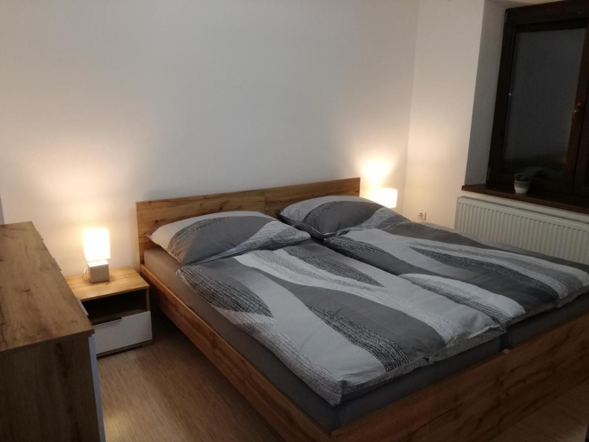 פריבילינה Apartman Silvia מראה חיצוני תמונה